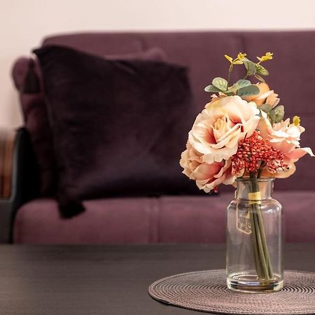 80 Clayburn By Incredible Stay Peterborough Extérieur photo